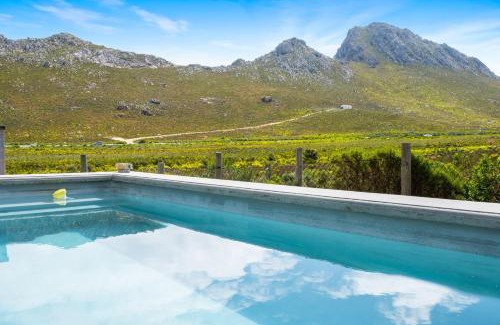 Rooiels House | Rock Jumper Country House by Host Agents