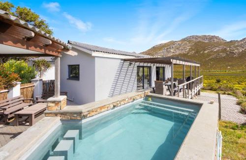 Rooiels House | Rock Jumper Country House by Host Agents