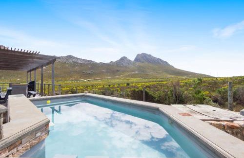 Rooiels House | Rock Jumper Country House by Host Agents