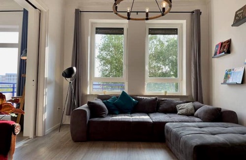 Nord-Mitte Apartment | 🎸Rock Star🎸 Central apartment with industrial flair