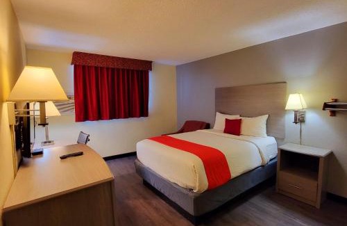 Castle Rock Hotel | Rockview Hotel Castle Rock Downtown