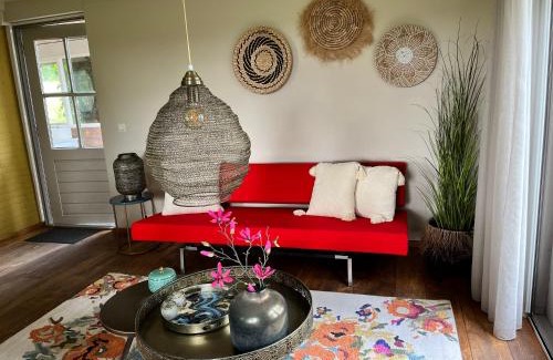 Maren-Kessel House | Roer, huisje aan de Maas
