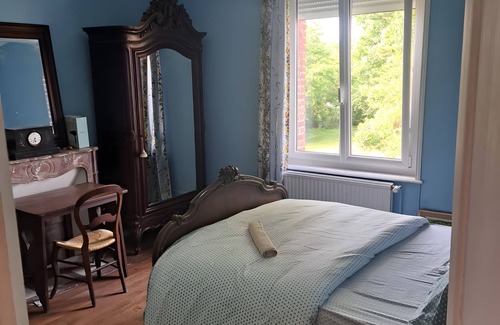Roisel Bed & Breakfast | Roisel: 3-bedroom apartment in Villa Amenaide