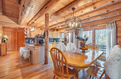 Southfield Cabin | Romantic and Secluded Berkshire's Gem