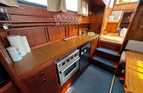 Kuhlungsborn Ost Boat Rental | Romantic boat vacation