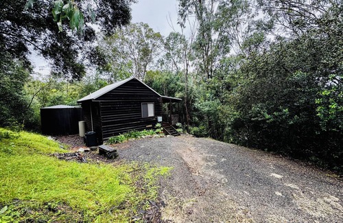 Rosebrook Cottage | Romantic Bush Setting, Private Studio Cottage, Amazing View