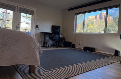 Sedona Cabin | Romantic Casita with Views - 5 minutes to Chapel, Cathedral Rock