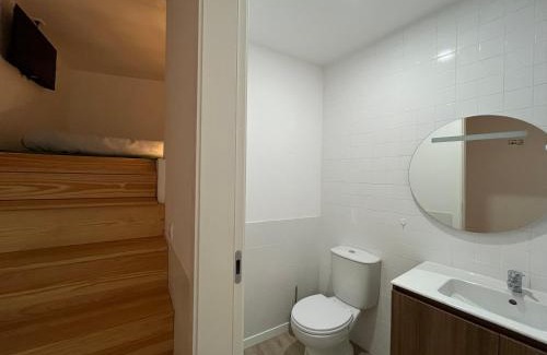 Vila do Conde Apartment | Romantic Downtown Studio