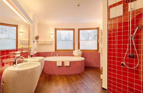Bad Kleinkirchheim House | Romantic Suite Breakfast - Thermenwelt Hotel Pulverer