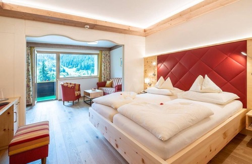 Bad Kleinkirchheim House | Romantic Suite Breakfast - Thermenwelt Hotel Pulverer