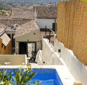 Ronda Apartment | Ronda Center Apartments with Pool