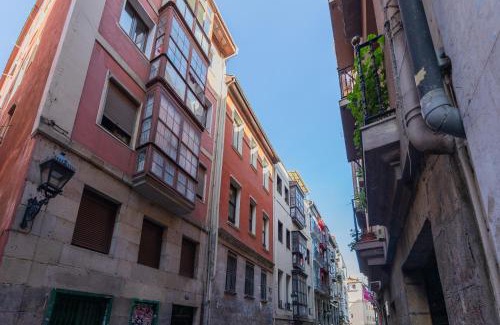 Bilbao Old Town Apartment | Ronda Street in the heart of Old Town