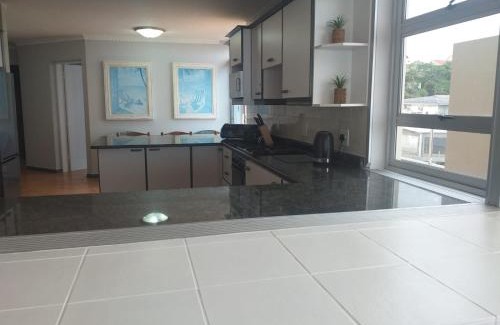 Margate Beach Apartment | Rondevoux 27