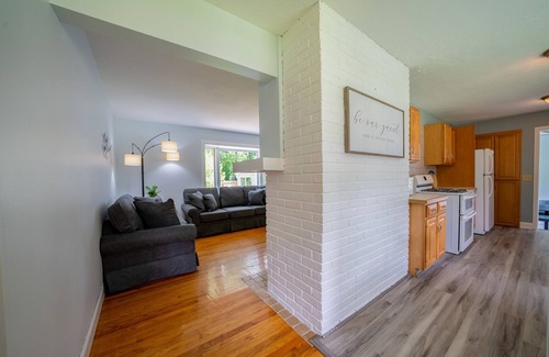 Norton Shores House | Rood Retreat