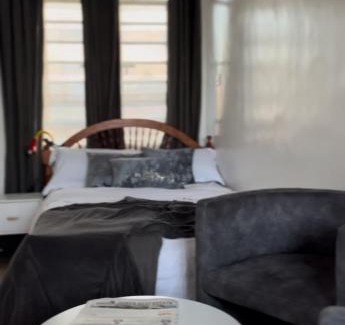 Nairobi Bed & Breakfast | Rooftop Studio Apartment - Mirema