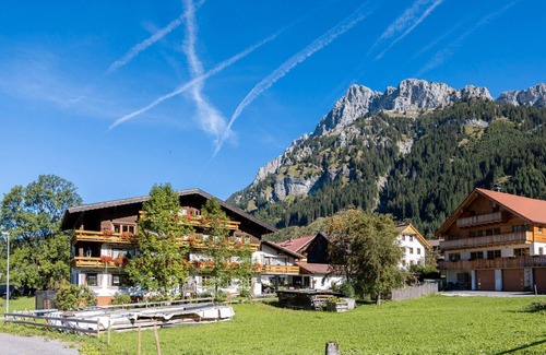 Nesselwaengle Apartment | Room '16' with Mountain View, Shared Terrace and Wi-Fi