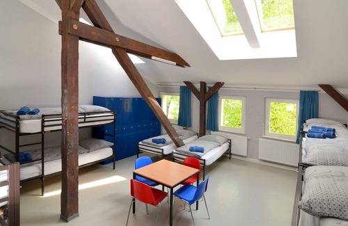 Guben Hostel | Room 18 (own shower and own WC), 8 persons - Hostel in Guben