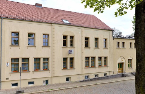 Guben Hostel | Room 18 (own shower and own WC), 8 persons - Hostel in Guben