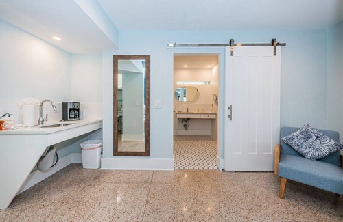 Sunset Beach Hotel | Room 2 · Sunset beach- Boutique hotel- W/Large fishing pier