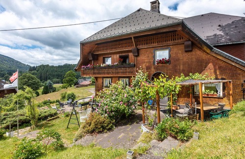 Bernau Apartment | Room '8' with Mountain View, Shared Terrace and Wi-Fi