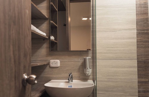 Cali Apartment | Room by the village coliseum H103