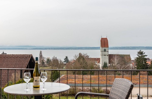 Hagnau Apartment | Room 'Doppelzimmer Mit Balkon' with Lake View, Balcony and Wi-Fi