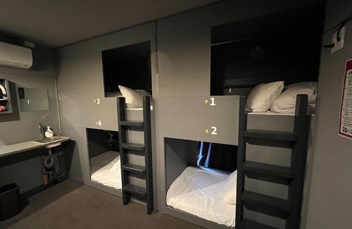 Minamiotsuka Apartment | Room for 6 people 3 bunk beds/Toshima-ku Tokyo