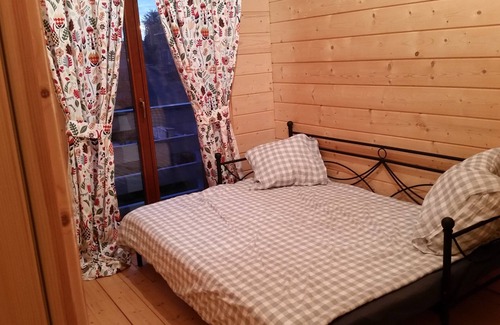 Maubray House | Room for rent in a wooden house.