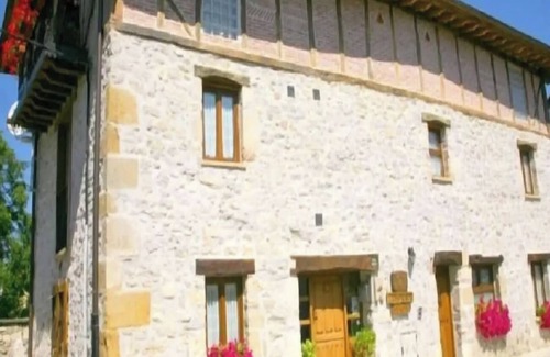 Agurain House | Room 'Habitacion Azul' with Shared Terrace, Shared Garden and Wi-Fi