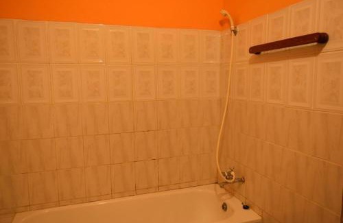 Musanze House | Room in BB - Amahoro Guest House - Double Room with Private Shower Room