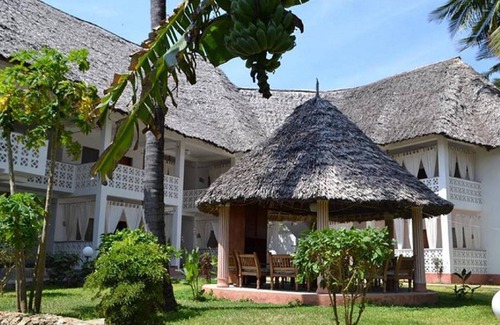 Watamu House | Room in Guest Room - Beautiful Ascot Residence Right on White Sandy Beach