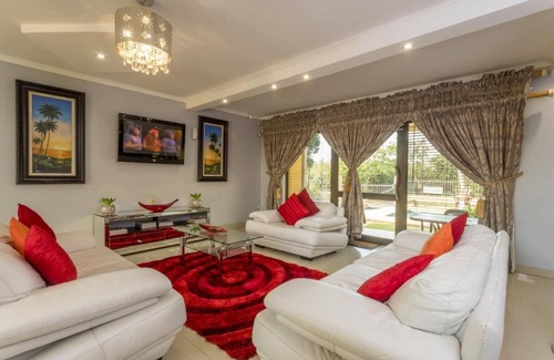 Ballito Hotel | Room in Guest Room - Ezulwini Guest House - Standard Double Room With Balcony & Pool View, 2 Guests