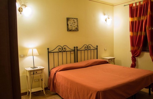 Montecarlo House | Room in Holiday House - Apartment in Farmhouse