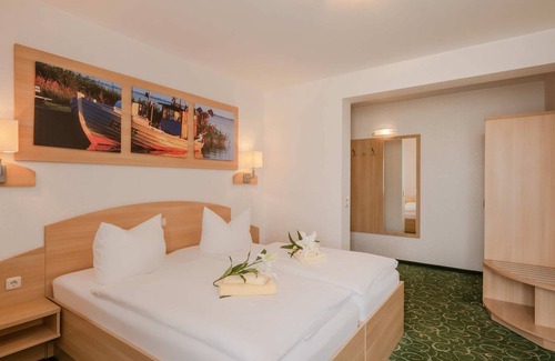 Usedom Cottage | Room no.23 separate beds - Gasthaus & Pension Natzke
