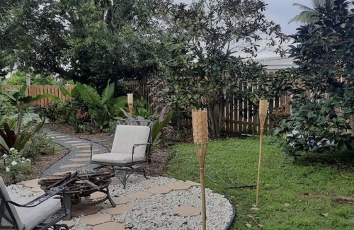 Hobe Sound House | Room or 1/1 Full House for Rent