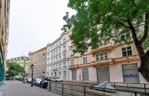 Josefov House | Room & Parking Assistance