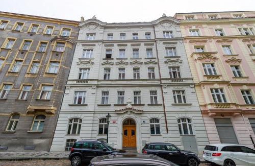 Josefov House | Room & Parking Assistance