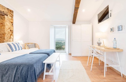 Fortios Apartment | Room 'Quarto 1' with Shared Pool