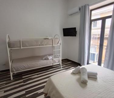 Naples City Centre House | Room Rental
