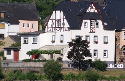 Briedern Apartment | Room 'Small Double Room 3' with Lake View, Shared Terrace and Wi-Fi