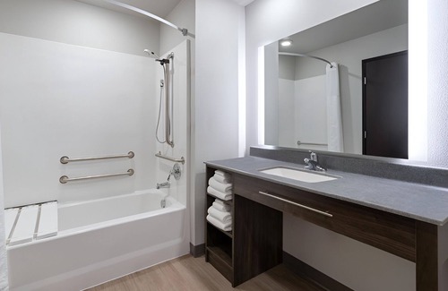 Dahlgren Hotel | Room with Full Kitchen – Perfect for Extended Stays Near Caledon State Park