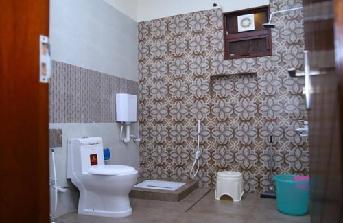 PECHS House | Roomi Rezidor Guest House