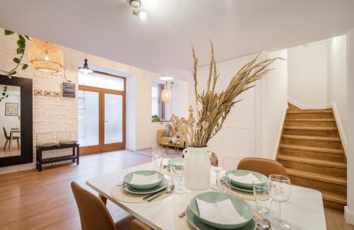 Erzsebetvaros Apartment | ROOMLI Boho Chic Apartments