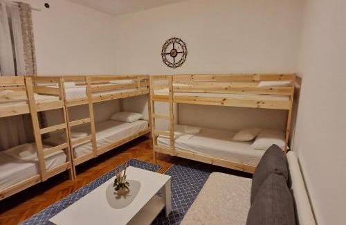 Split House | Rooms deluxe splatin