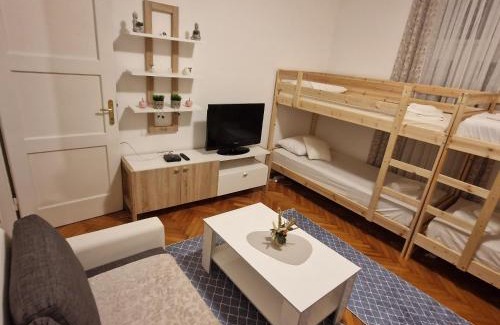 Split House | Rooms deluxe splatin