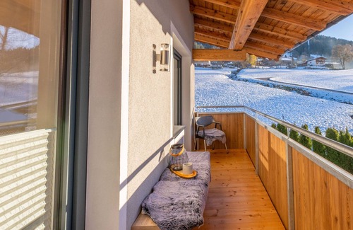 Brixen im Thale Apartment | Roomy apartment next to a beautiful winter hiking trail
