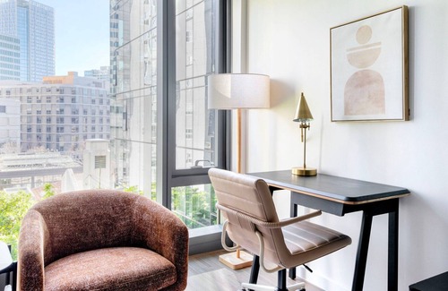 Civic Center Apartment | Roomy Hayes Valley 1BR w/Yoga Studio, 1 min to BART, by Blueground