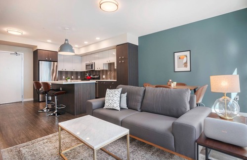 South of Market Apartment | Roomy SoMa 1BR w/ Gym, Roofdeck, BBQs, walk to Tech HQs by Blueground