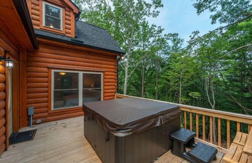 Fairview Villa | Rooster Nest! New Spacious Cabin