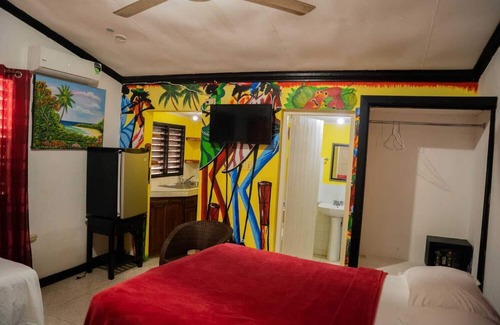 Negril Hotel | Roots Bamboo Beach Resort